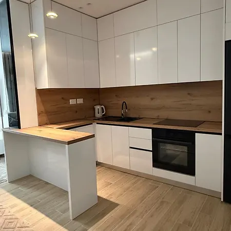 Beachside Apartamento Golem (Tirana)
